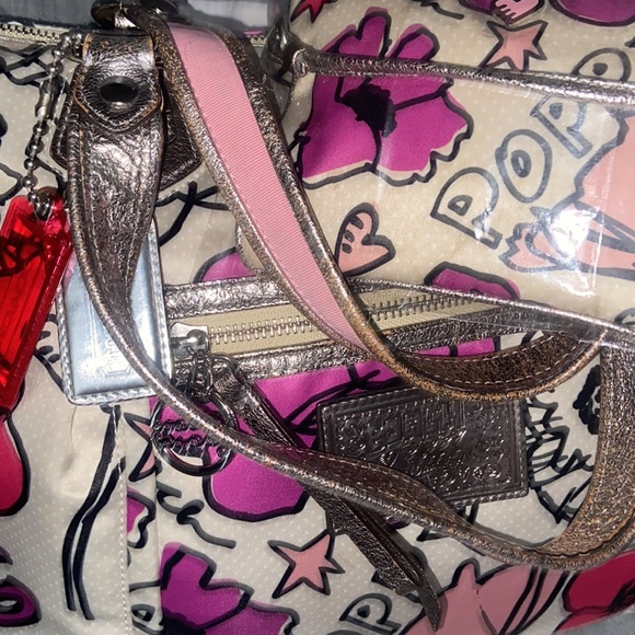 COPY - 👛COACH TOTE & Wristlet 👛 - Picture 5 of 16